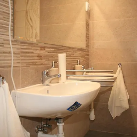 Pensión Fekete Gólya 3*