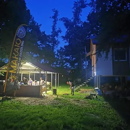 Fekete Golya Pihenohaz 招待所