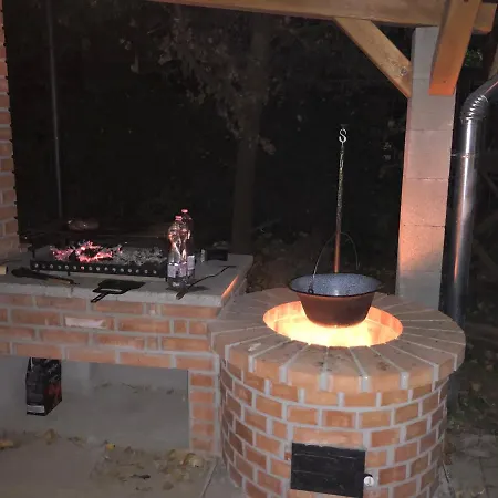 Fekete Golya Pihenohaz 3* 包姚