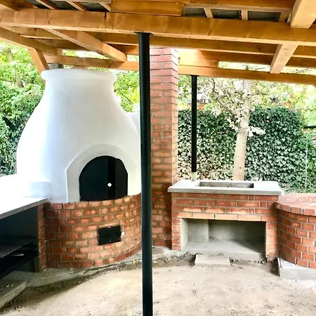 Fekete Golya Pihenohaz 3*