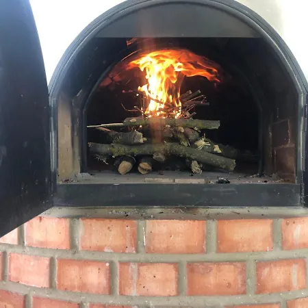 Fekete Golya Pihenohaz 招待所 包姚