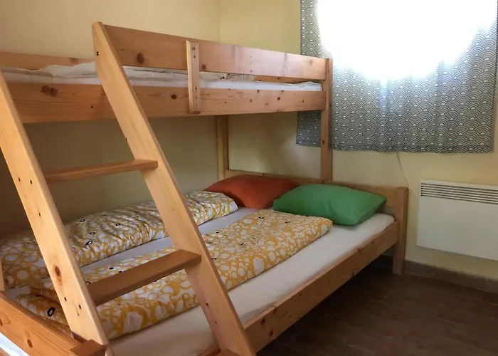 Fekete Golya Pihenohaz Penzion 3*