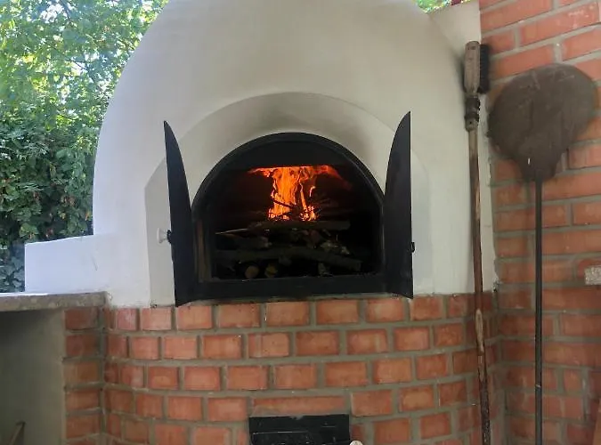 Fekete Golya Pihenohaz Penzion 3*